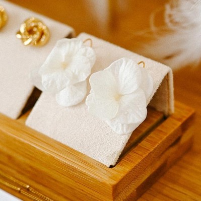 Boucles d'oreilles hortensia blanche - L'Atelier de Clotilde - Comptoir Doré