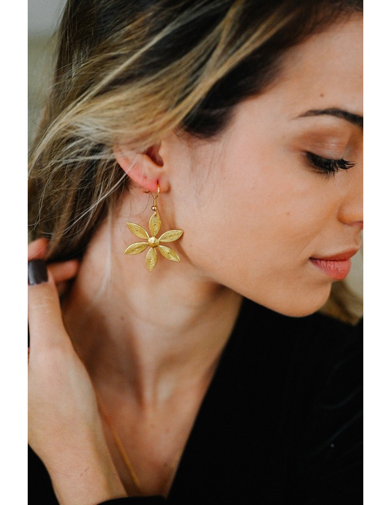 Boucles d'oreilles fleur dorée made in France - Comptoir Doré