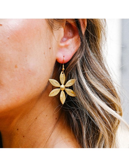 Boucles d'oreilles fleur dorée made in France - Comptoir Doré