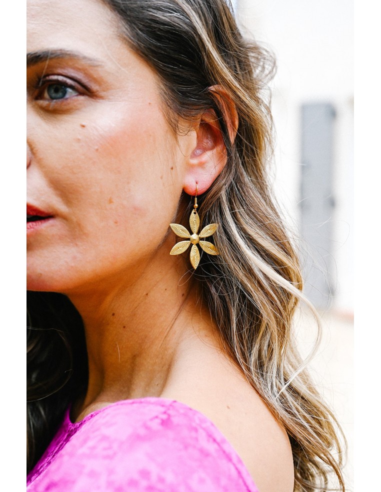 Boucles d'oreilles fleur dorée made in France - Comptoir Doré