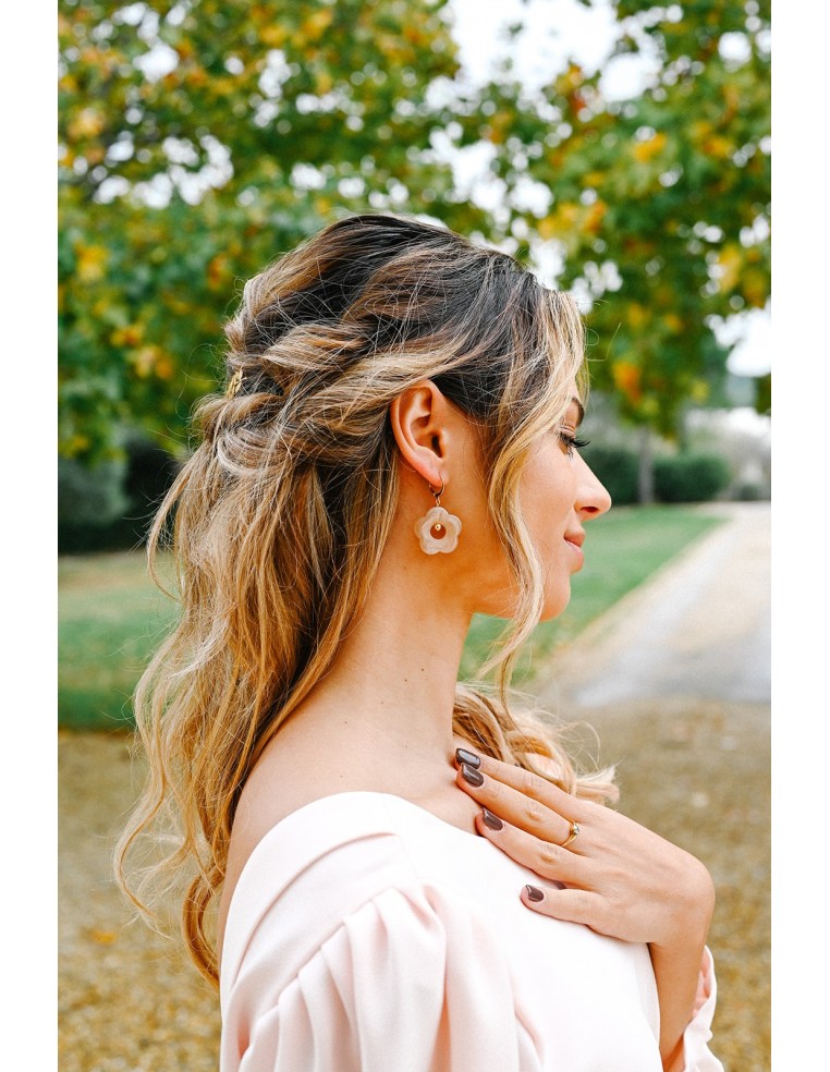 Boucles d'oreilles fleur résine colorée - Pam - Comptoir Doré