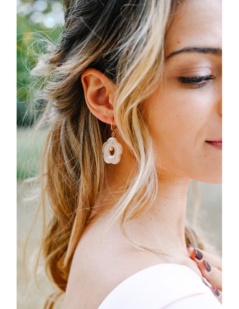Boucles d'oreilles fleur résine colorée - Pam - Comptoir Doré