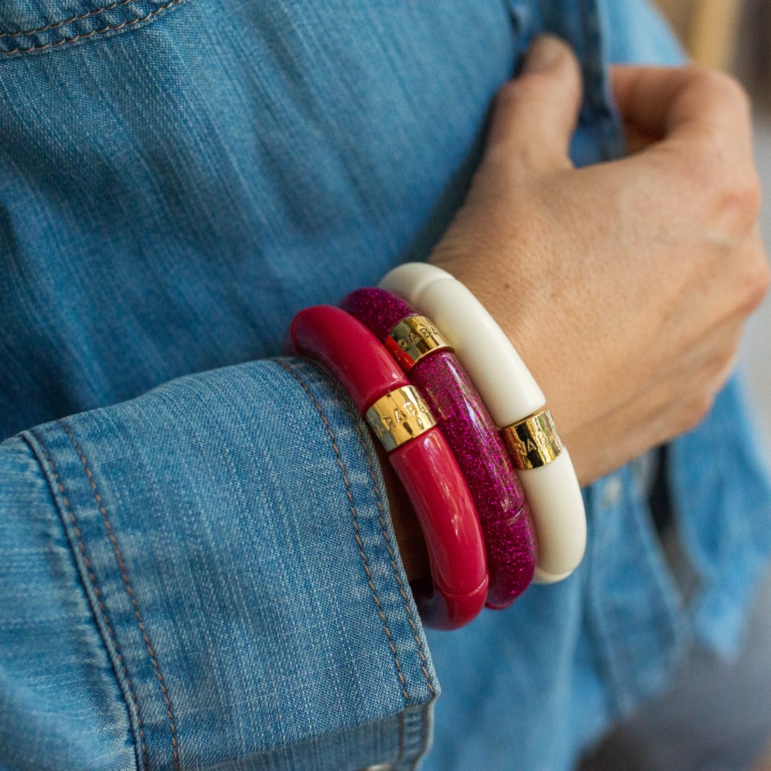 Bracelet élastique Multicolore En Résine Brillante - Mode, Solide, Ajustable, Neuf Avec étiquettes
