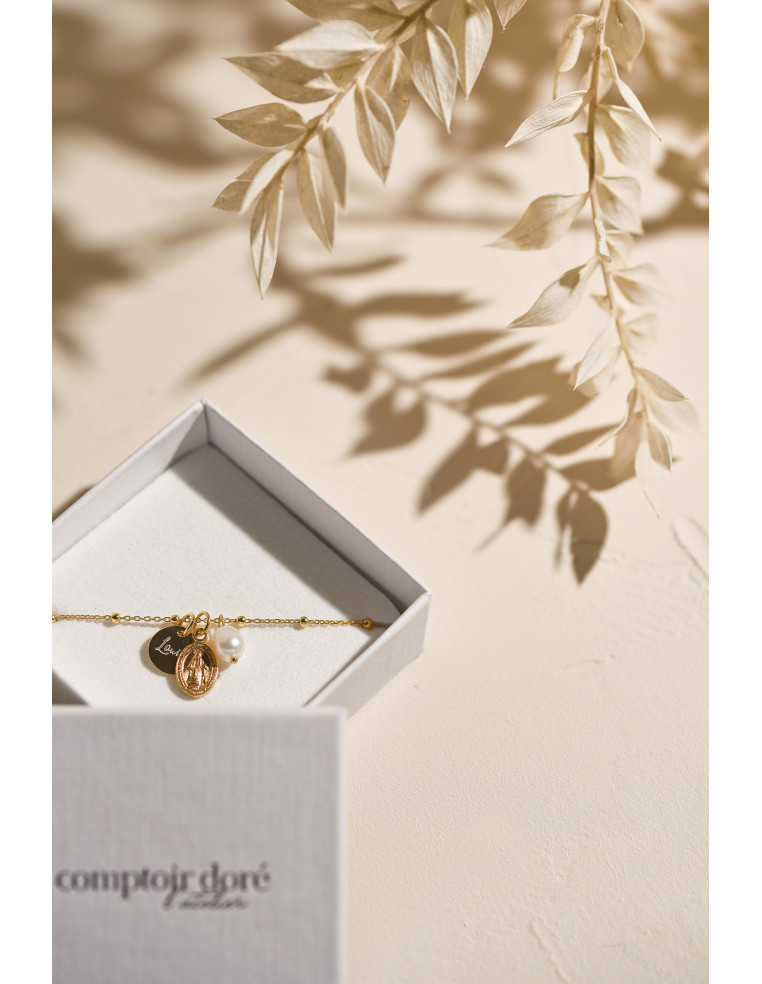 Bracelet multi médailles gravées, perle & vierge Comptoir Doré