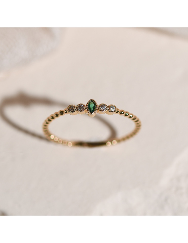 Bague Aliette plaquée or et zircons verts - Comptoir Doré