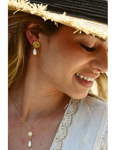 Boucles d'oreilles mariée Astrée - dorées et blanches - porcelaine froide