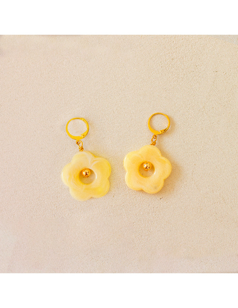 Boucles d'oreilles jaune pâle fleurs résine Pam - Comptoir Doré
