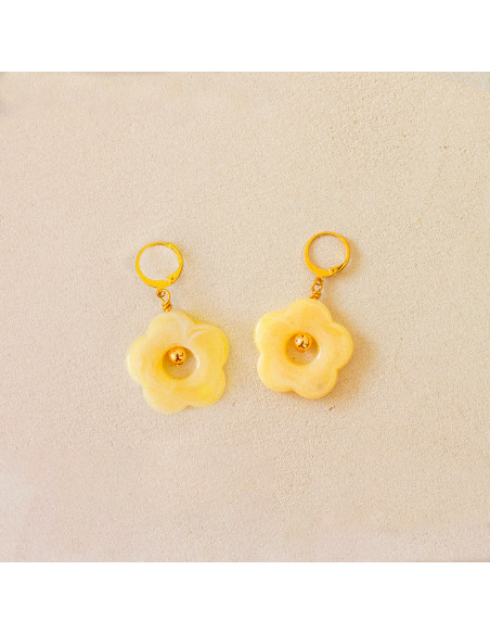Boucles d'oreilles jaune pâle fleurs résine Pam - Comptoir Doré