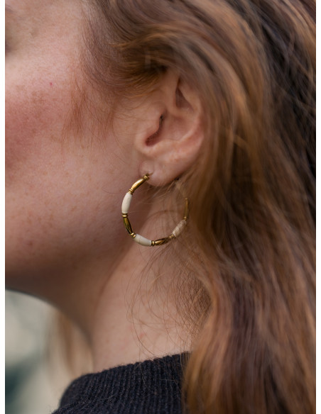 Créoles Alexia dorées et blanches - Clarance Bijoux - Comptoir Doré