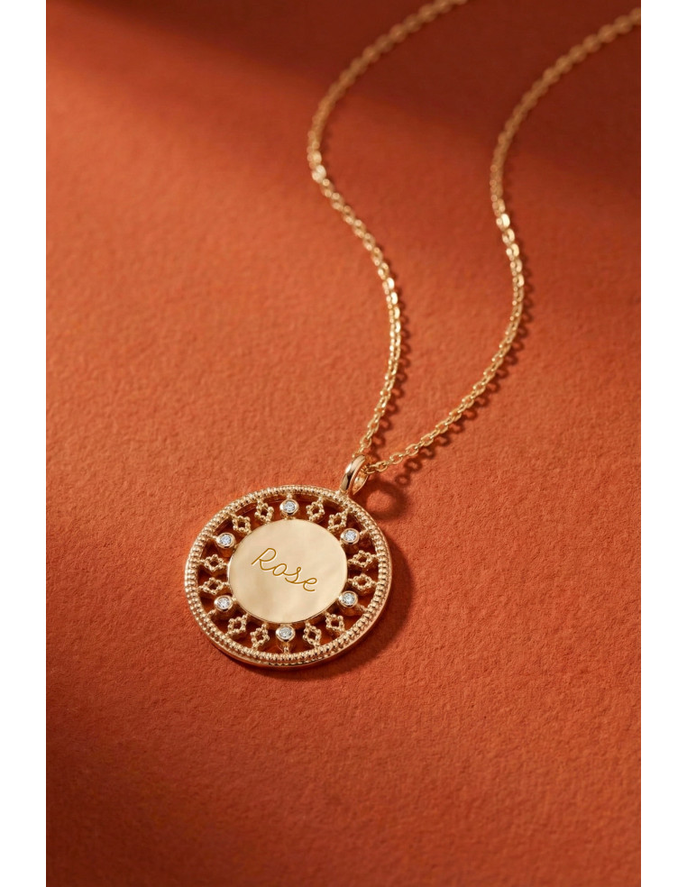 Collier médaille à graver plaquer or et zircons - Comptoir Doré
