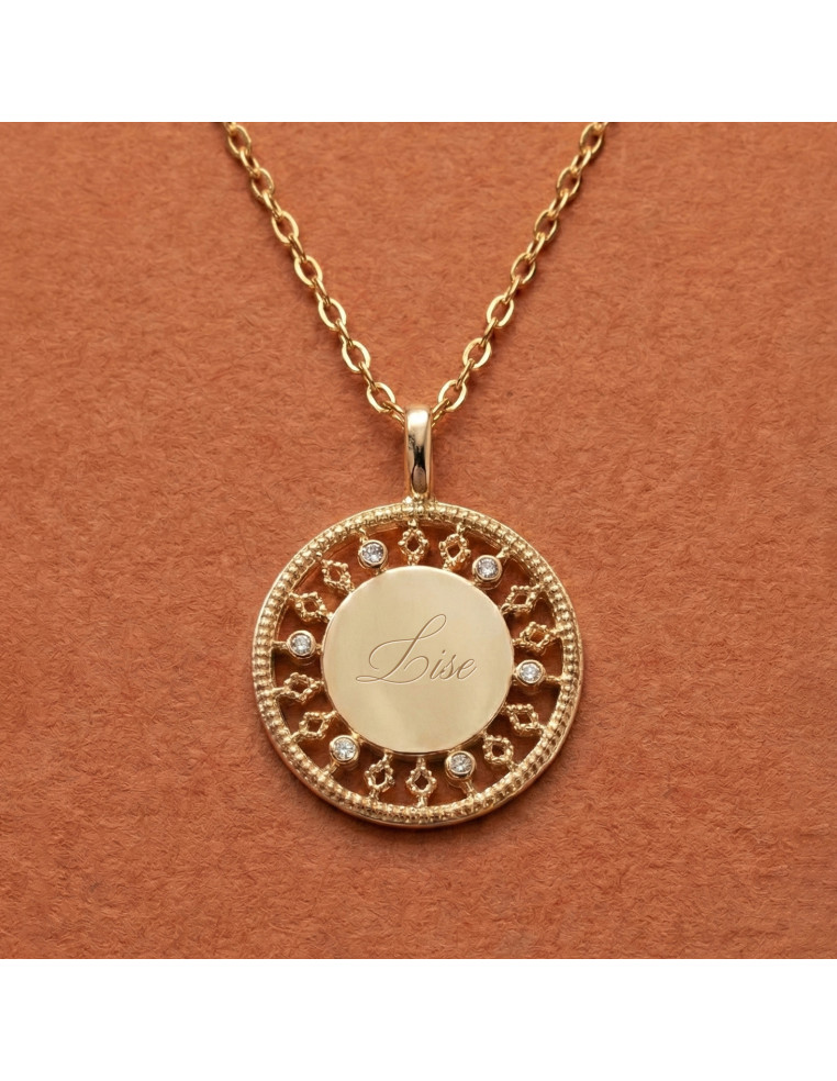 Collier médaille à graver plaquer or et zircons - Comptoir Doré