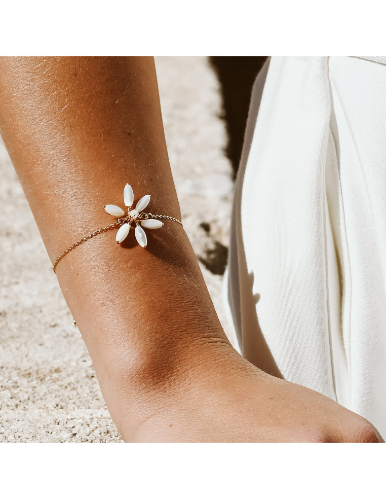 Bracelet mariée fleur de nacre Orea - Les Perles de Bastide - Comptoir Doré