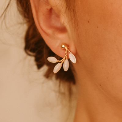 Boucles d'oreilles mariée nacre Capucine Curve – Les Perles de la Bastide - Comptoir Doré