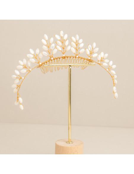 Grande tiare Demeter – Diadème mariée en nacre - Les Perles de la Bastide - Comptoir Doré
