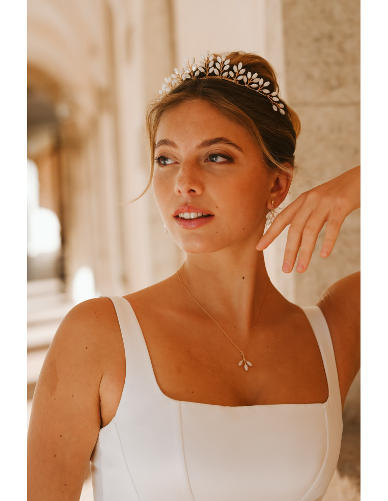 Grande tiare Demeter – Diadème mariée en nacre - Les Perles de la Bastide - Comptoir Doré