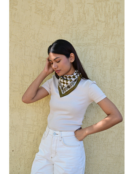 Petit foulard 50x50 cm Checks Vert motif damier en coton.