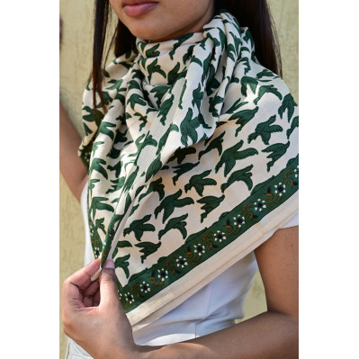 Grand foulard 100x100 cm Mercure Forêt motifs oiseaux verts. 2