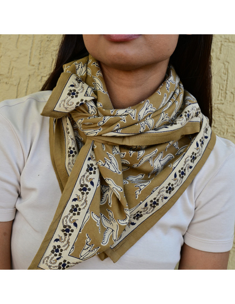 Grand foulard 100x100 cm Mercure Bistre motifs oiseaux.