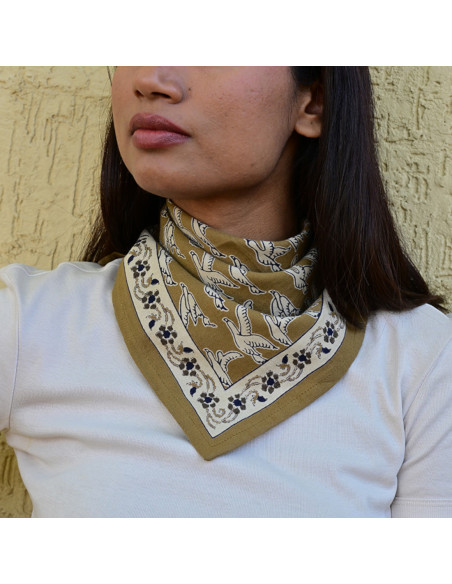 Petit foulard 50x50 cm Mercure Bistre motifs oiseaux.