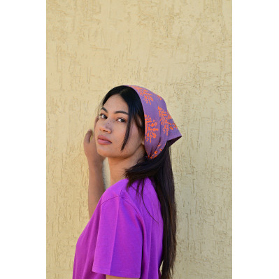 Petit foulard Galatie Flame 50x50 cm en twill de coton indien. 2