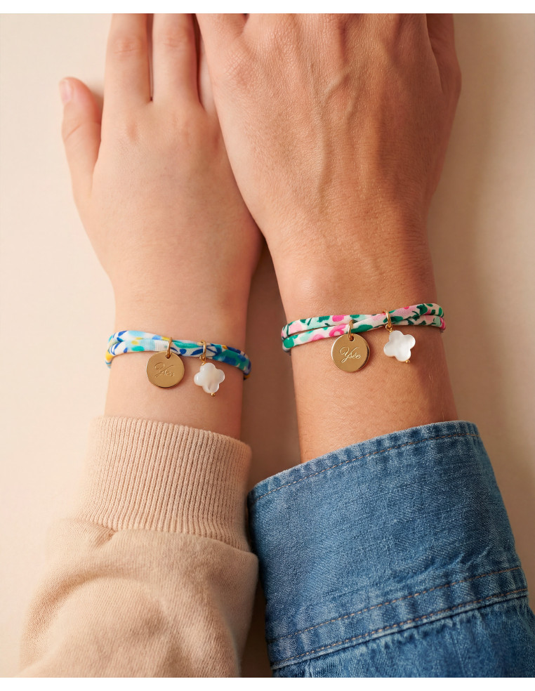 Bracelet Liberty mini médaille à graver et croix nacre Comptoir Doré