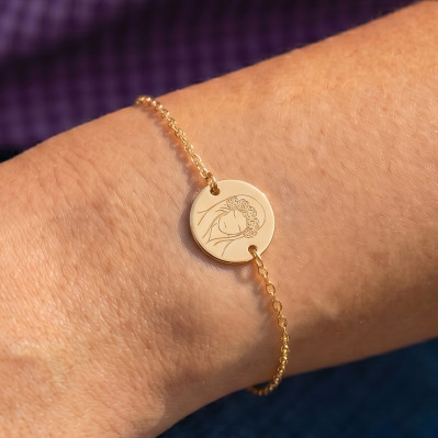 Bracelet fin en plaqué or avec médaillon rond gravé d'une Vierge couronnée de fleurs - Comptoir Doré