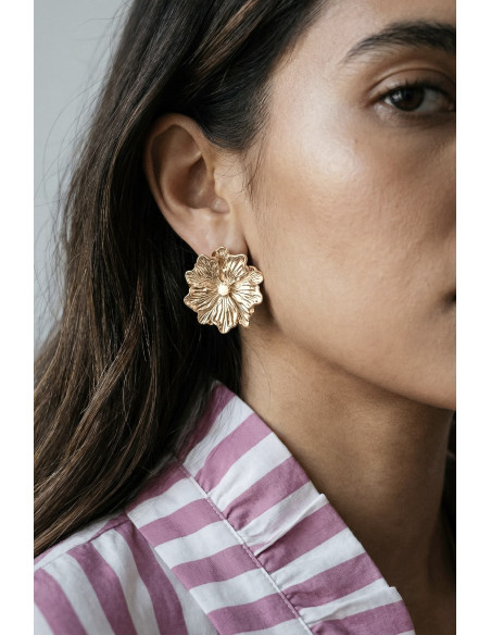 Boucles d'oreilles Camélia fleur dorée - Un des ces quatre - Comptoir Doré
