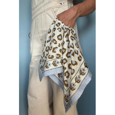Grand Foulard Écru et Bleu ciel - Byzantine APW - Comptoir Doré 2