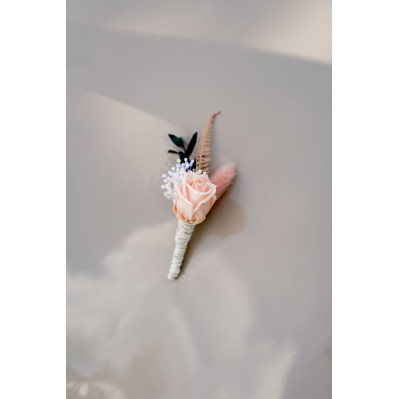 Boutonnière marié Jean fleurs stabilisées - L'Atelier de Clotilde - Comptoir Doré 2