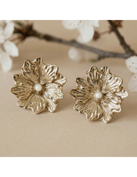 Boucles d'oreilles Camélia fleur dorée - Un des ces quatre - Comptoir Doré