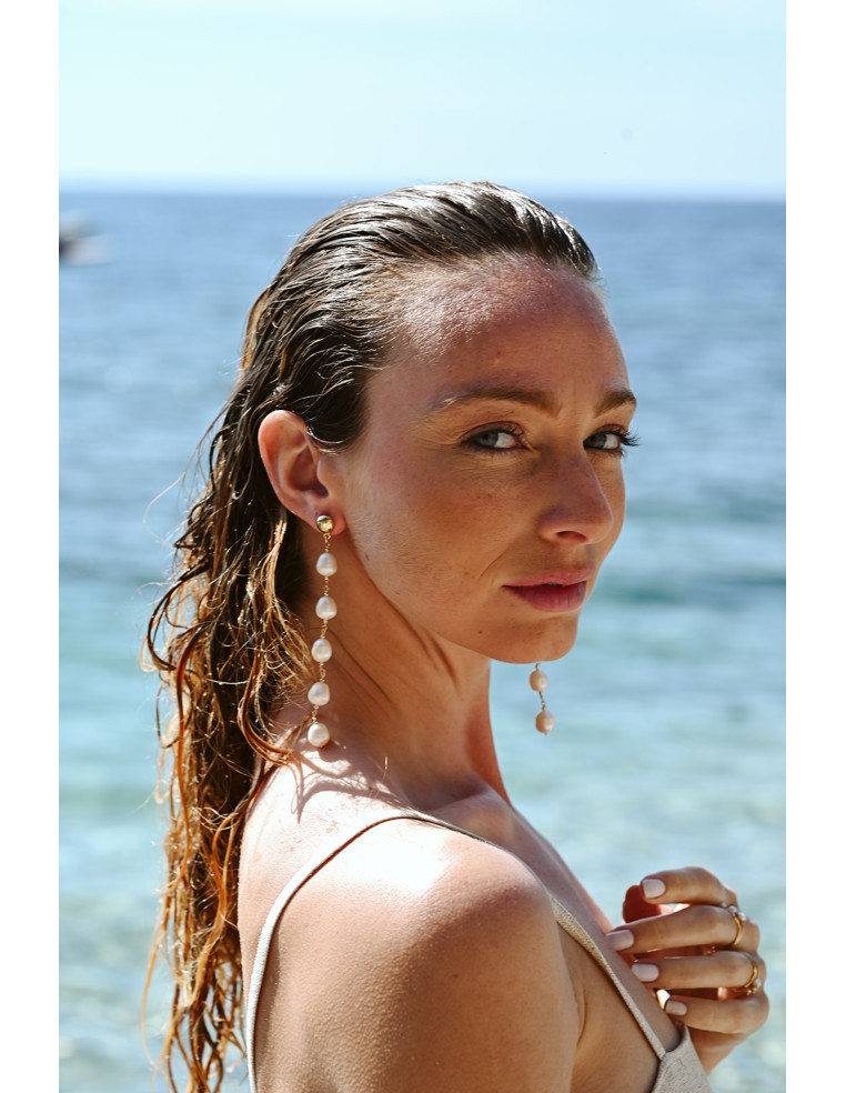 Boucles d'oreilles pendantes perles Emilie - Comptoir Doré - L'Atelier de Clotilde